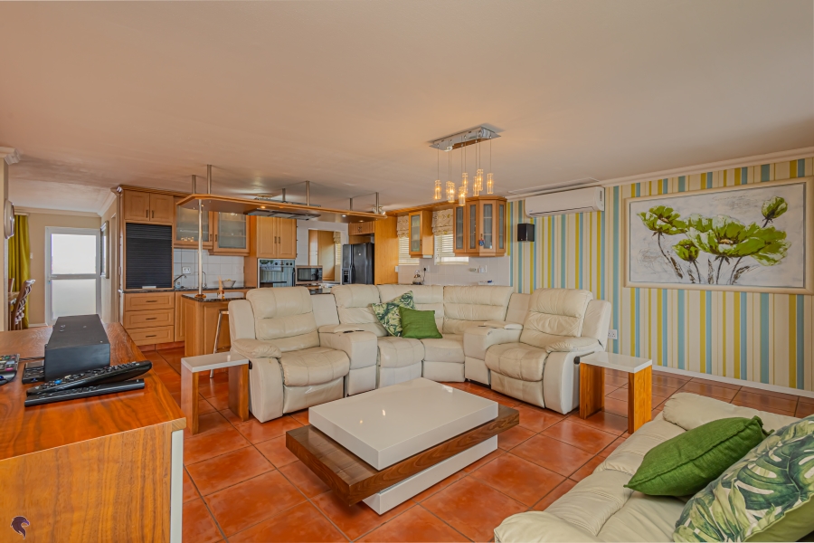 5 Bedroom Property for Sale in Waterfront Western Cape